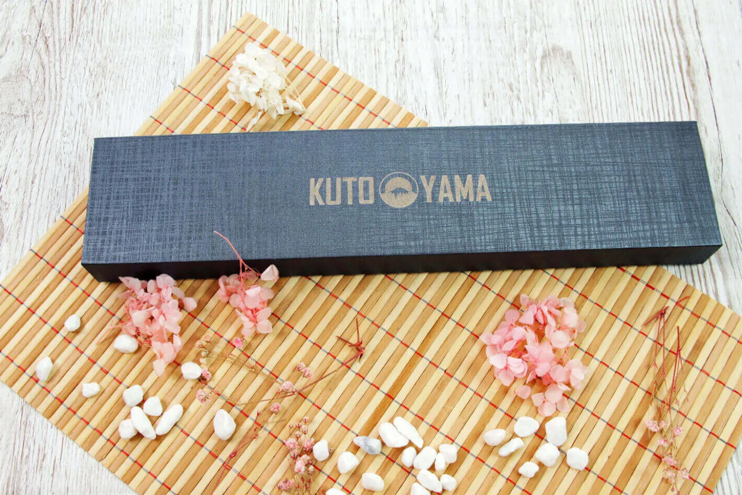 Couteau de chef Kutoyama lame 20cm et manche en bois d'ébène