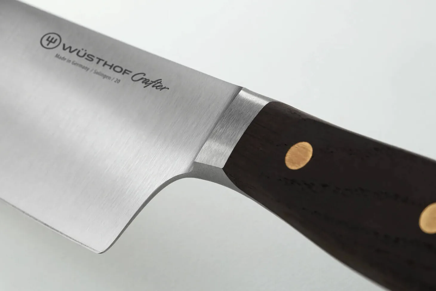 Couteau de chef Wüsthof Crafter forgé 16cm en chêne fumé