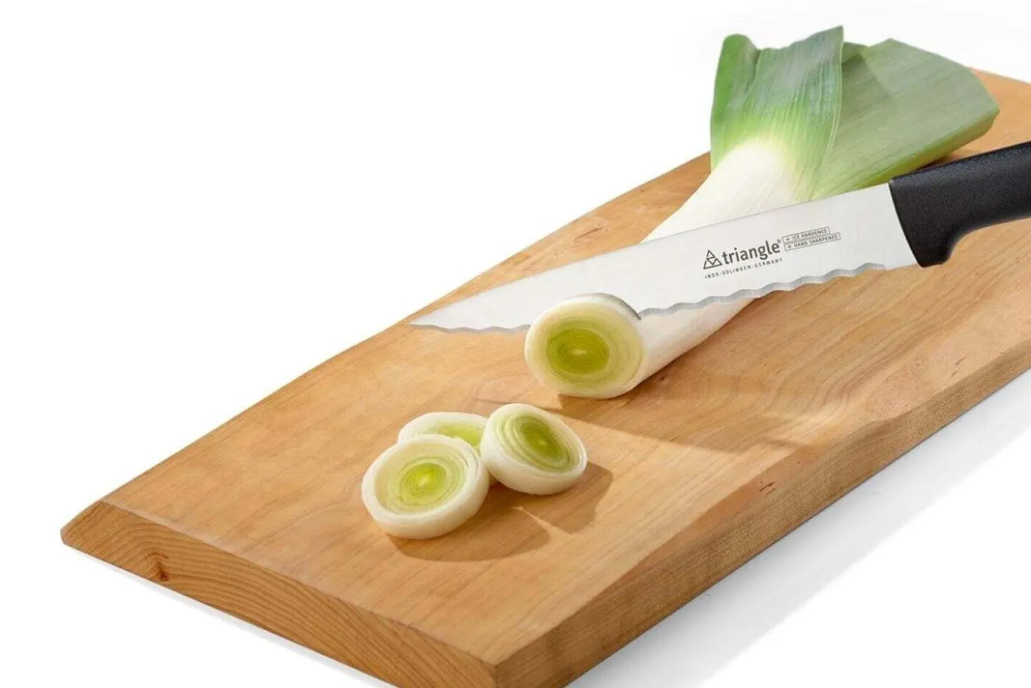 Couteau de cuisine Triangle lame ondulée inox 16cm
