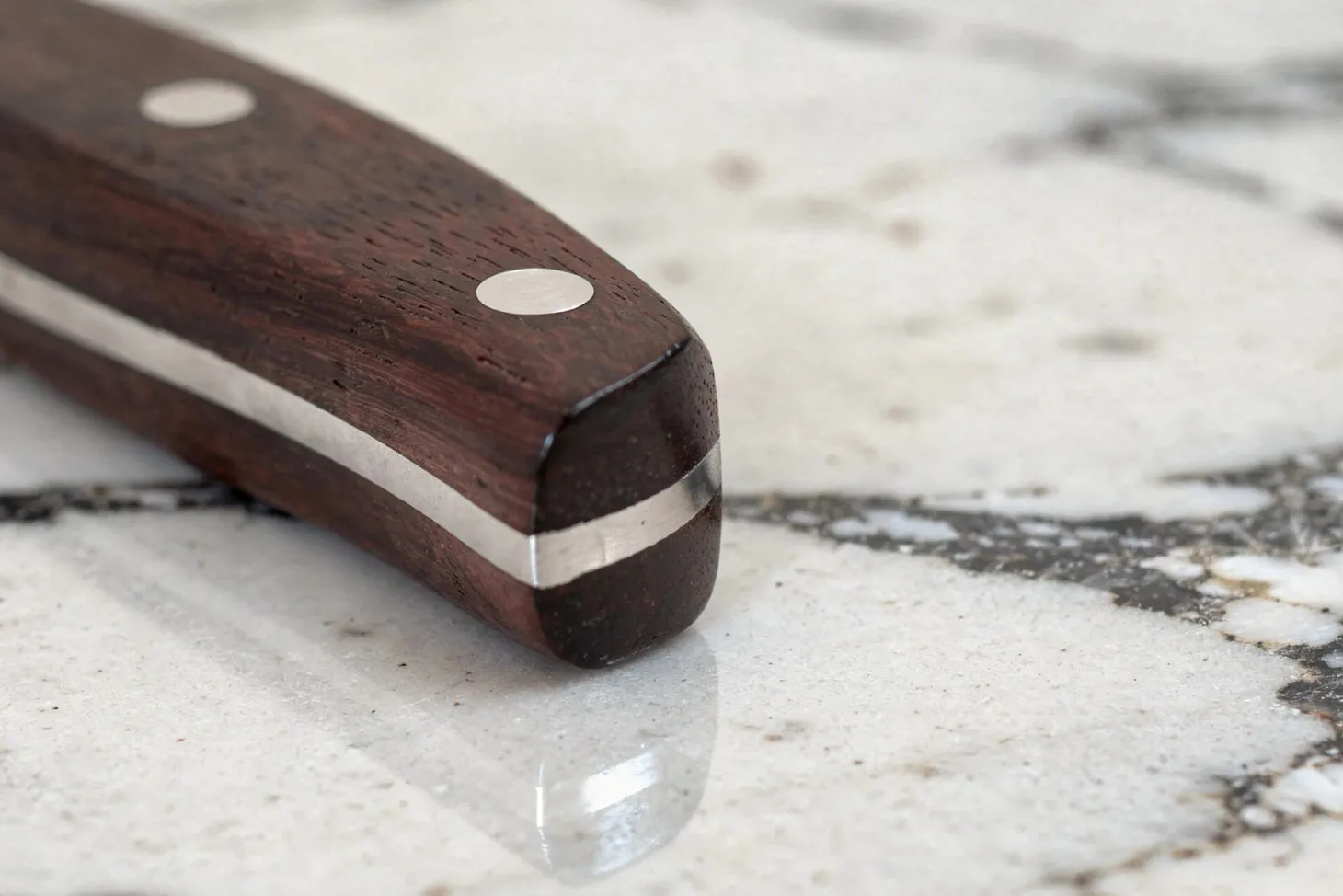 Couteau d'office 9cm Guillaume Leonard Cuistot en acier inoxydable et bois de santal rouge