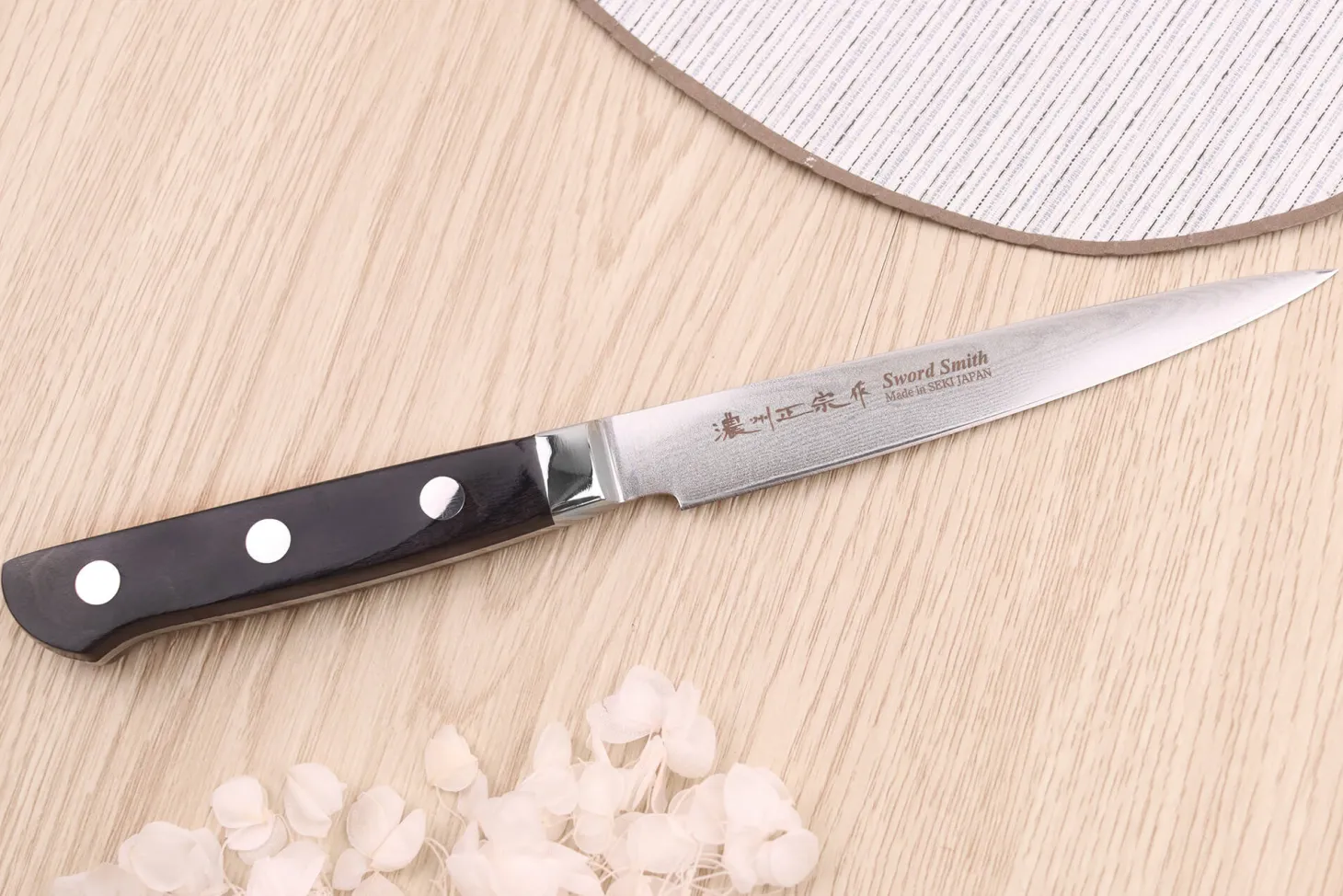 Couteau d'office 12cm japonais Satake Cutlery damas 69 couches