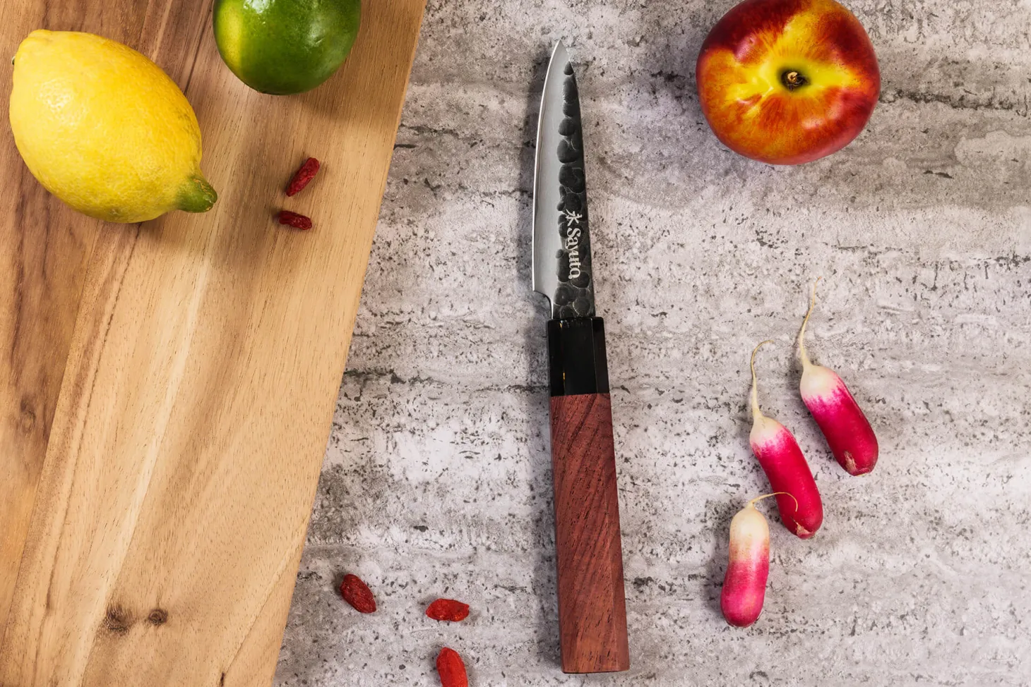 Couteau d'office Sayuto Séquoia San Mai martelé 9cm