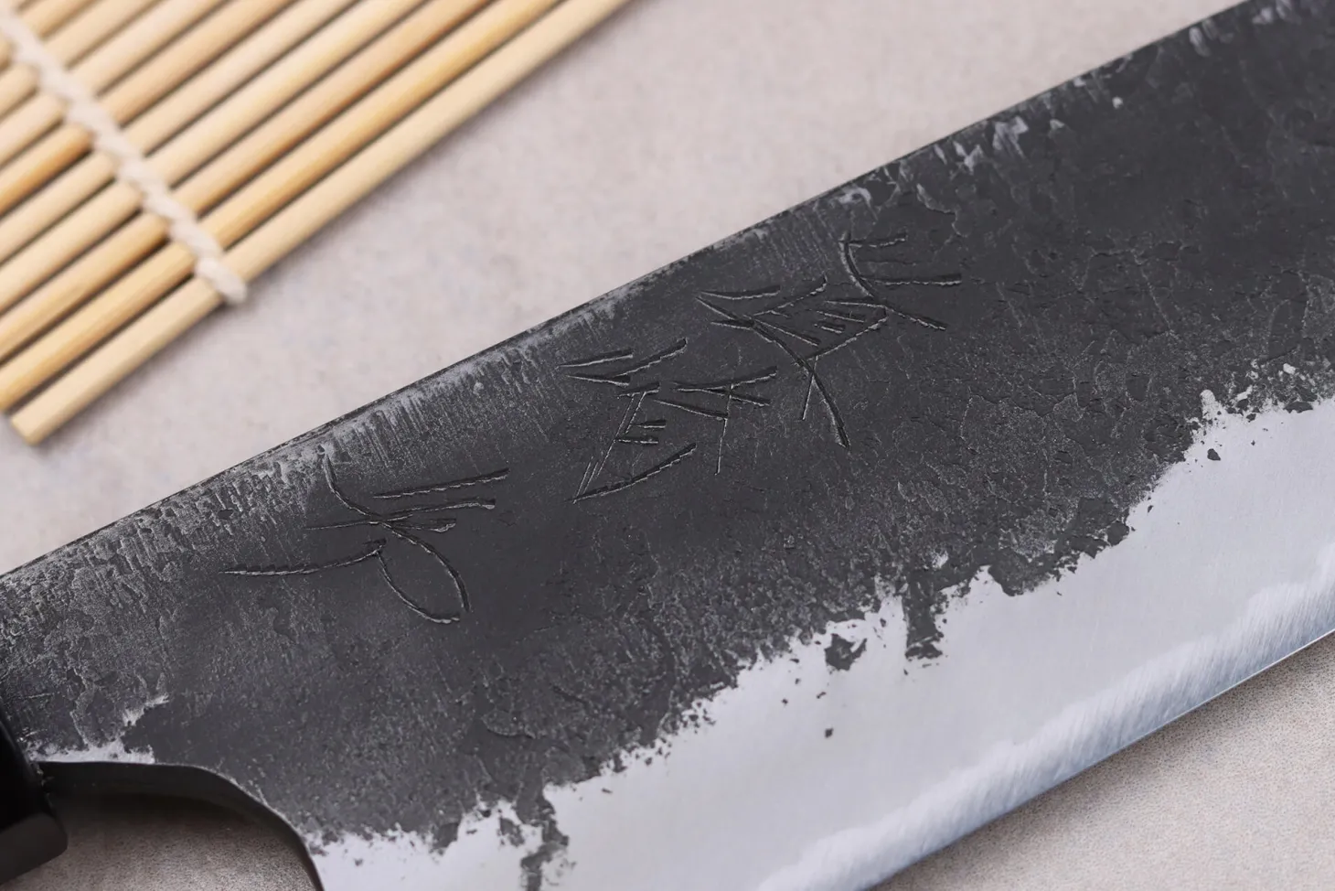 Couteau gyuto 21cm japonais artisanal Naoki Mazaki WS2 Black Nashiji