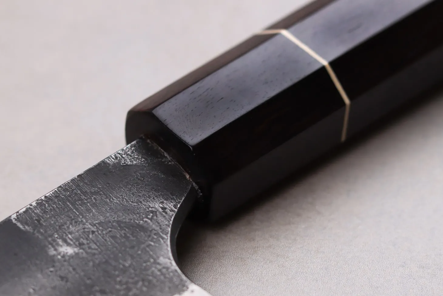 Couteau gyuto 21cm japonais artisanal Naoki Mazaki WS2 Black Nashiji