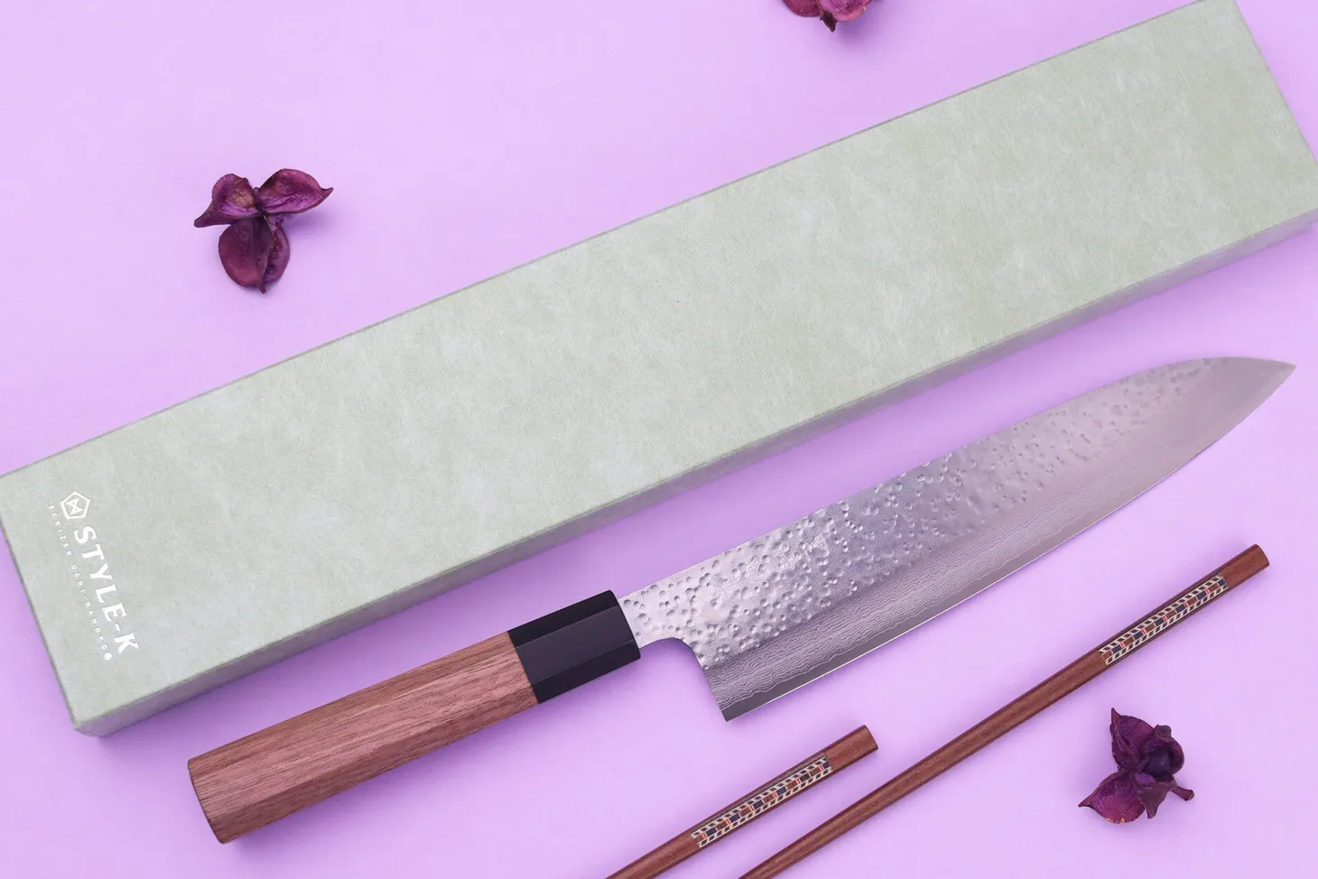 Couteau gyuto 21cm japonais artisanal Makoto Kurosaki VG7 Damas martelé