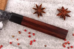 Couteau honesuki Sayuto Séquoia San Mai martelé 15cm