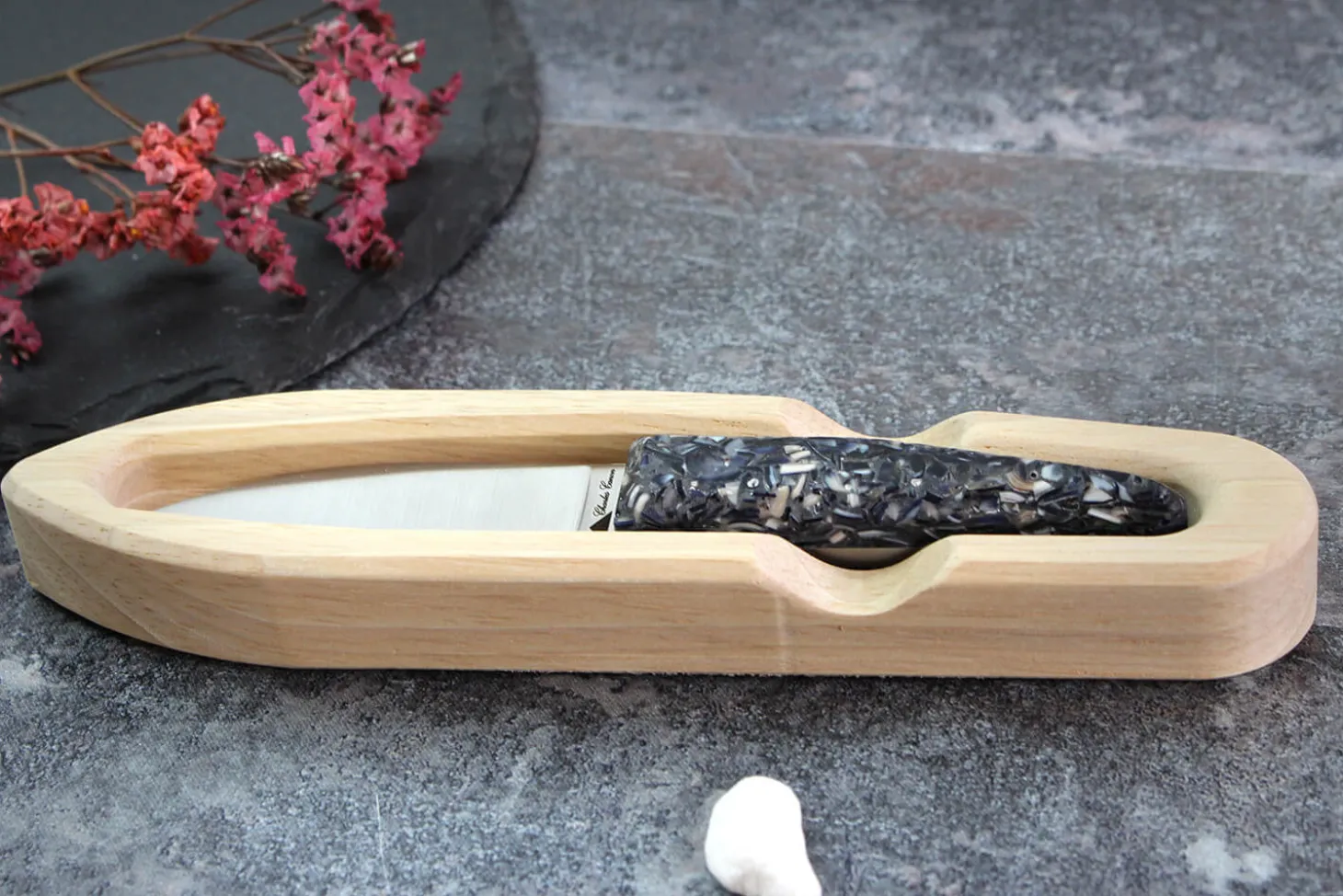 Couteau à huître Charles Canon manche en coquille de moules fabriqué en France + coffret en bois
