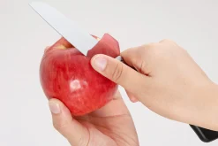 Couteau Kai Select pour fruits et légumes lame 12cm et manche noir + protège lame