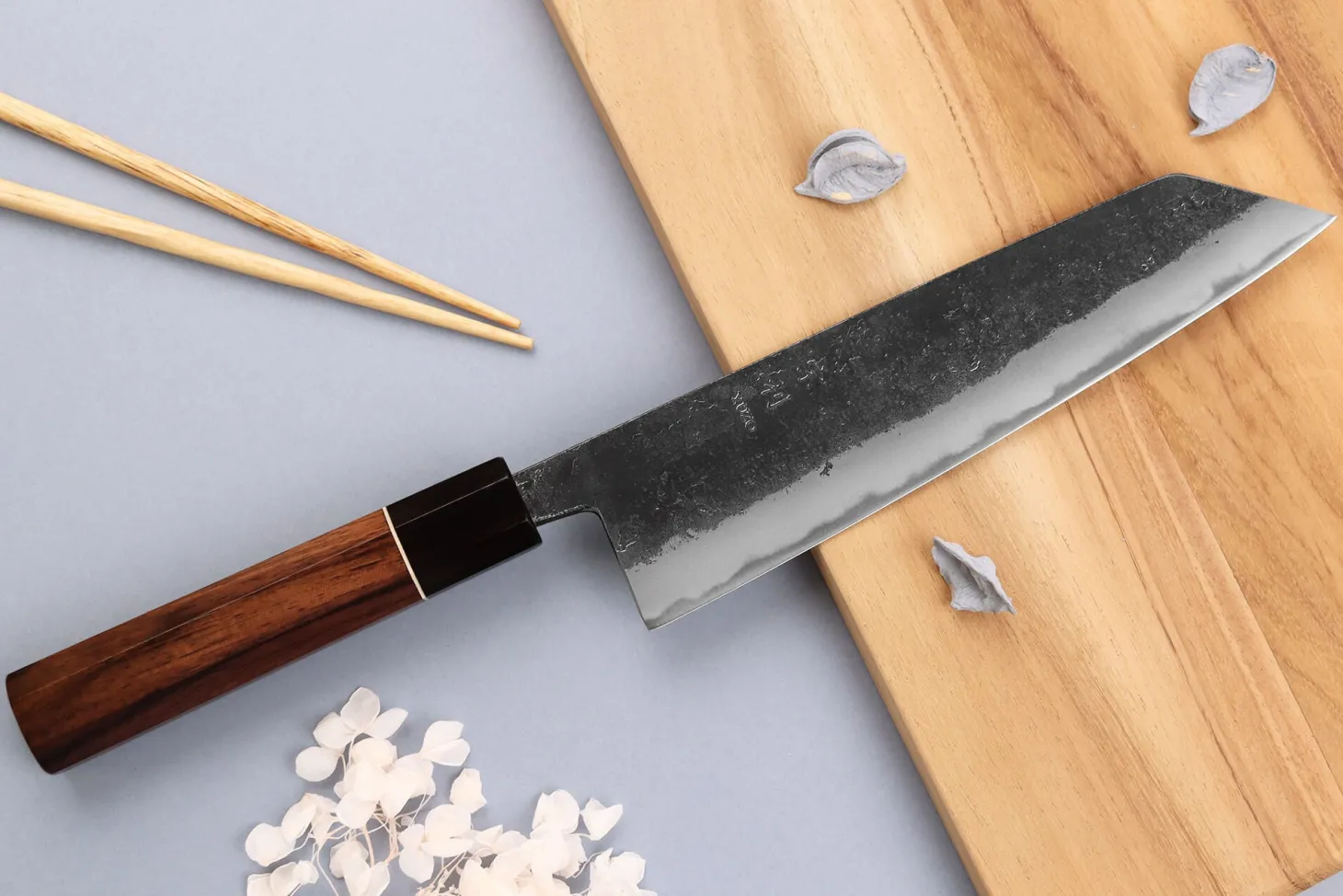 Couteau kiritsuke 21cm japonais artisanal Yuzo Black Nashiji