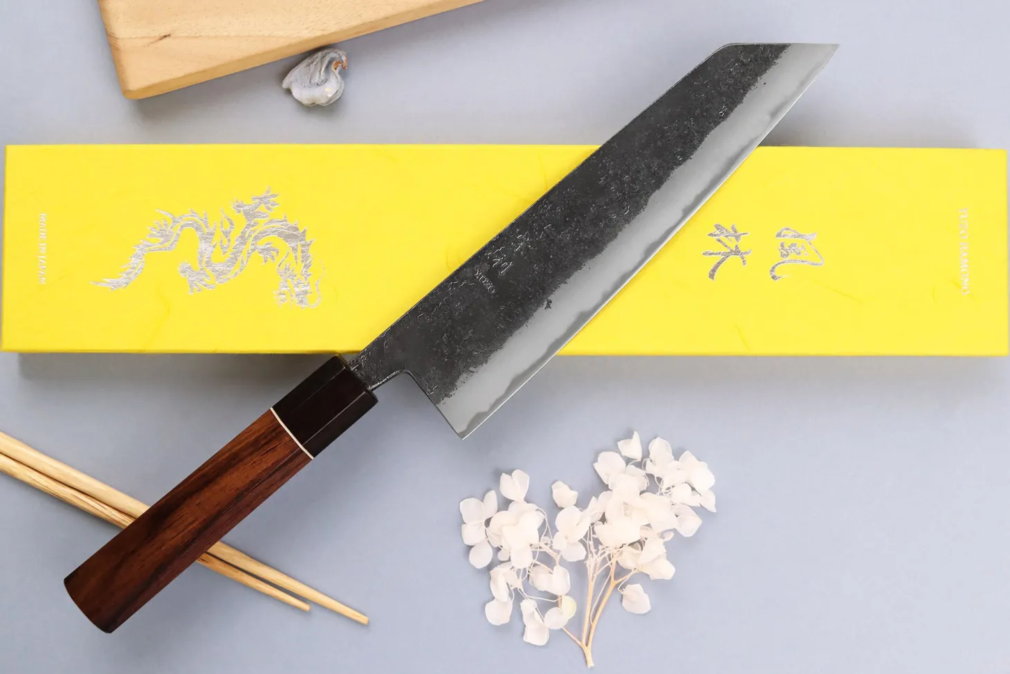 Couteau kiritsuke 21cm japonais artisanal Yuzo Black Nashiji