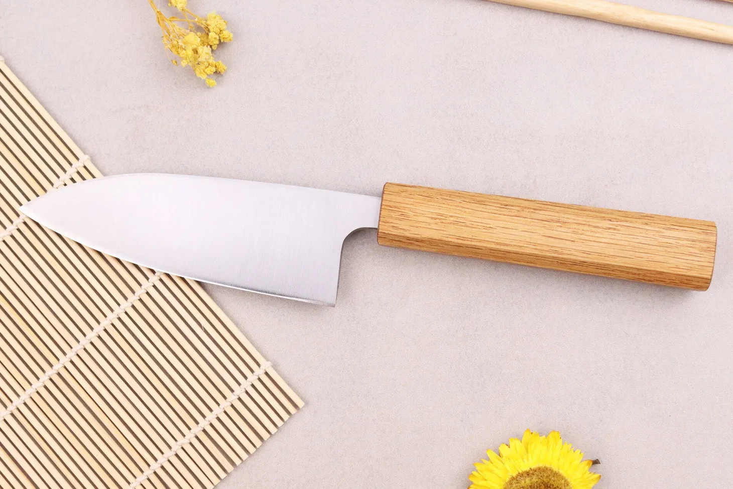 Couteau ko-deba 12cm artisanal japonais Tsunehisa AUS8 manche en chêne