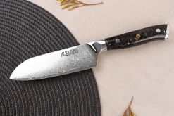 Couteau ko-santoku Wusaki Sakin Damas 10Cr 13cm manche en fibre de carbone et feuille d'or