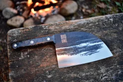 Couteau lame XL 17,5cm Wusaki BIG ONE brut de forge acier et manche carbone avec feuille d'or + étui cuir