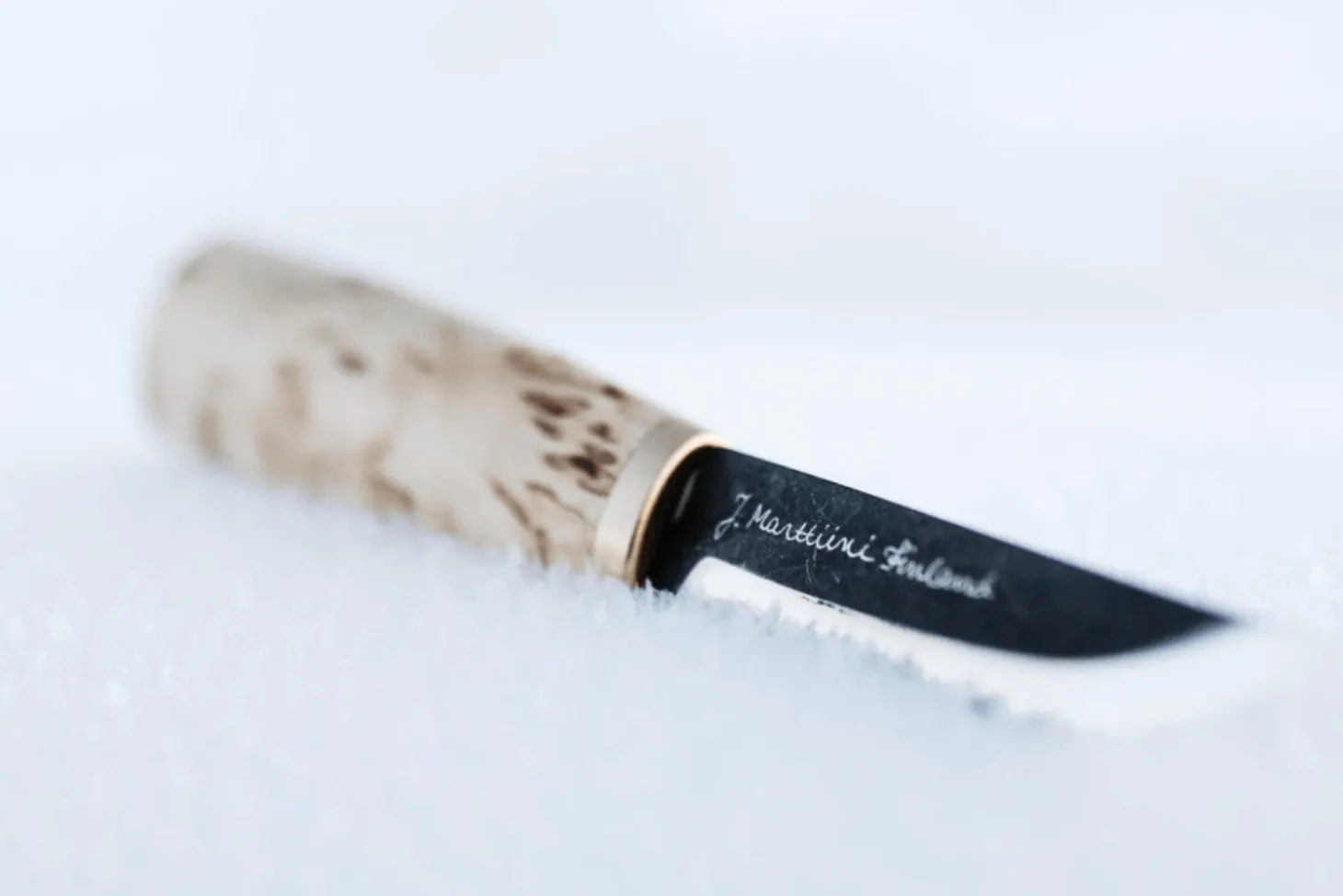 Couteau Marttiini Arctic 535010 lame carbone 9cm manche en bouleau madré + étui