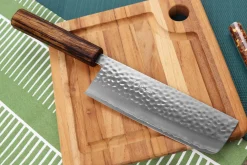 Couteau nakiri 16,5cm japonais artisanal Masutani martelé manche en chêne