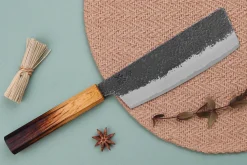 Couteau nakiri japonais artisanal Sakai Takayuki Homura Guren 18cm