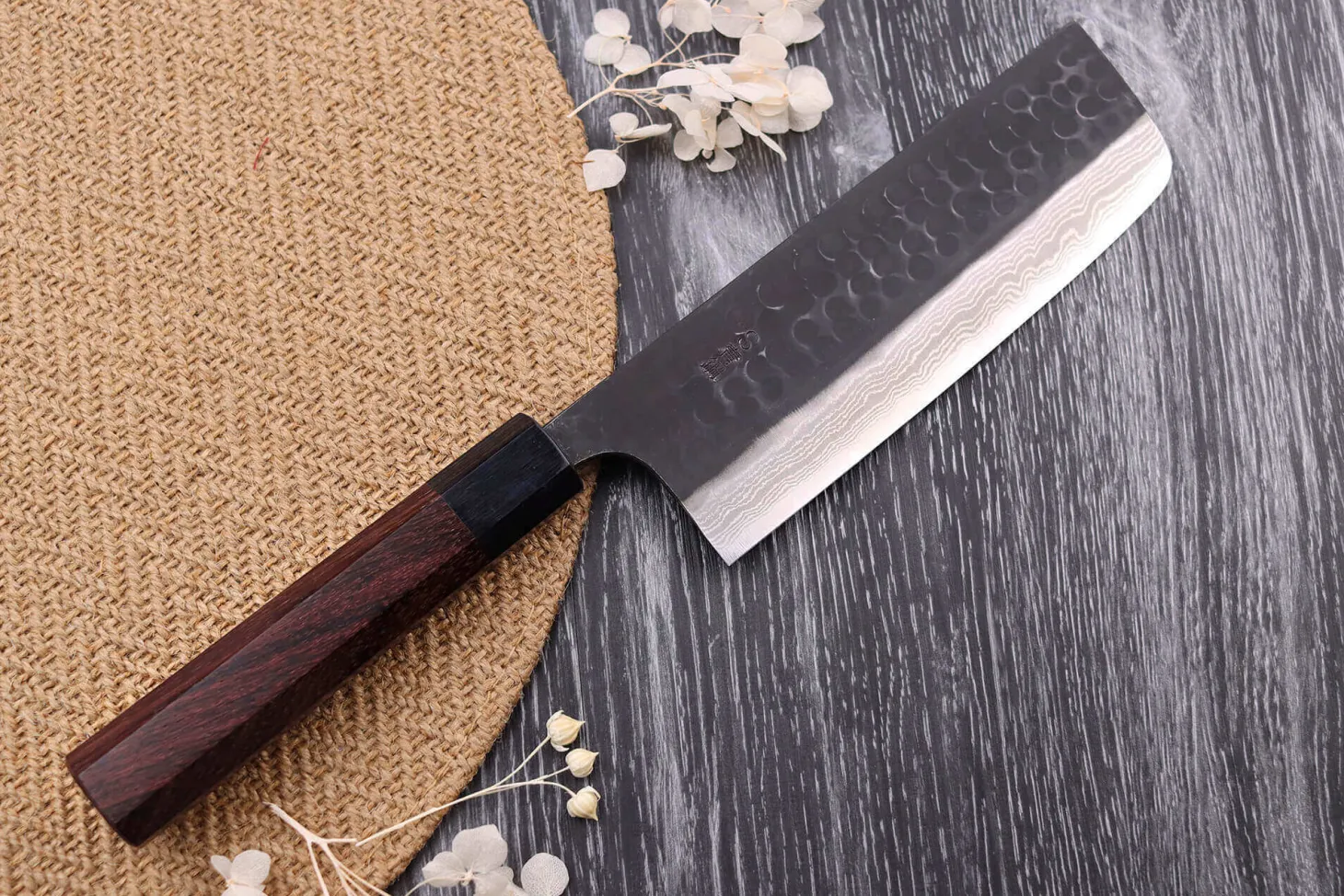 Couteau nakiri japonais artisanal Nao Yamamoto Damas AS brut de forge 16,5cm