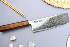 Couteau nakiri japonais artisanal Wusaki Unagi AUS10 damas 16,5cm manche chêne