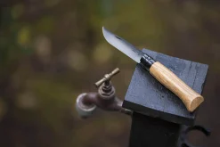 Couteau Opinel Luxe Black Edition n°08 lame 8,5cm noire manche chêne