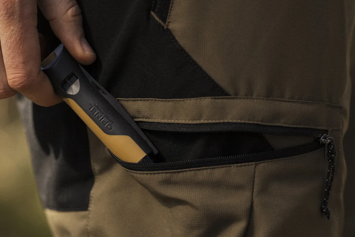 Couteau Opinel N°08 Horizon moutarde & noir
