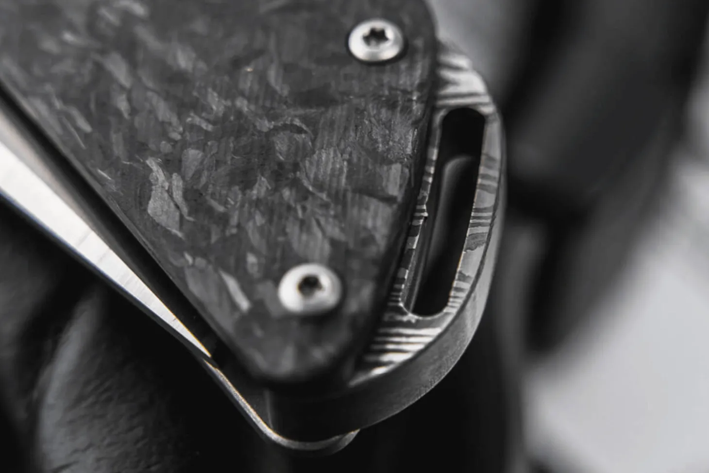 Couteau pliant Böker Sherman EDC 110665 manche en carbone noir 10,3cm