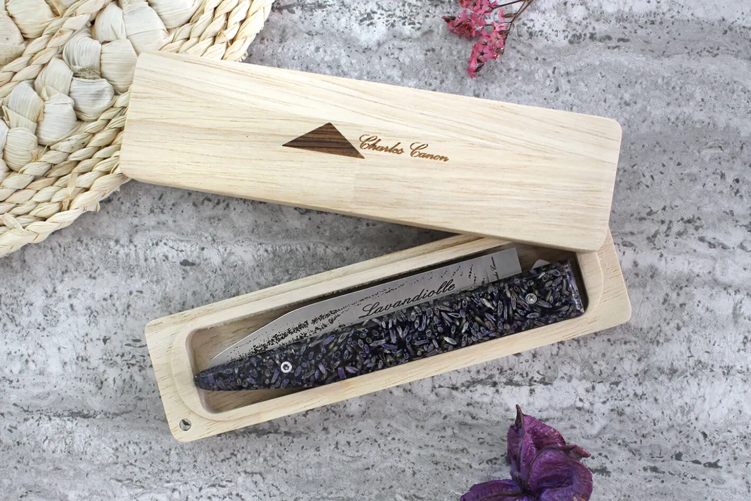 Couteau pliant Charles Canon Lavandiolle manche en lavande de Provence fabriqué en France + coffret en bois
