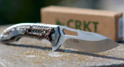 Couteau pliant CRKT FOSSIL 5470 manche martelé 12,6cm