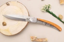 Couteau pliant Le Coq Français Jeanne d'Arc artisanal manche bois d'olivier 11,5cm + étui