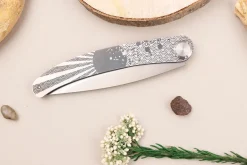 Couteau pliant Le Coq Français Soleil Levant Red Heart artisanal manche bois rouge 11,5cm + étui
