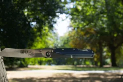 Couteau pliant LUG Higo LUSP3SHBLB manche en acier et G10 noir et bleu 11cm