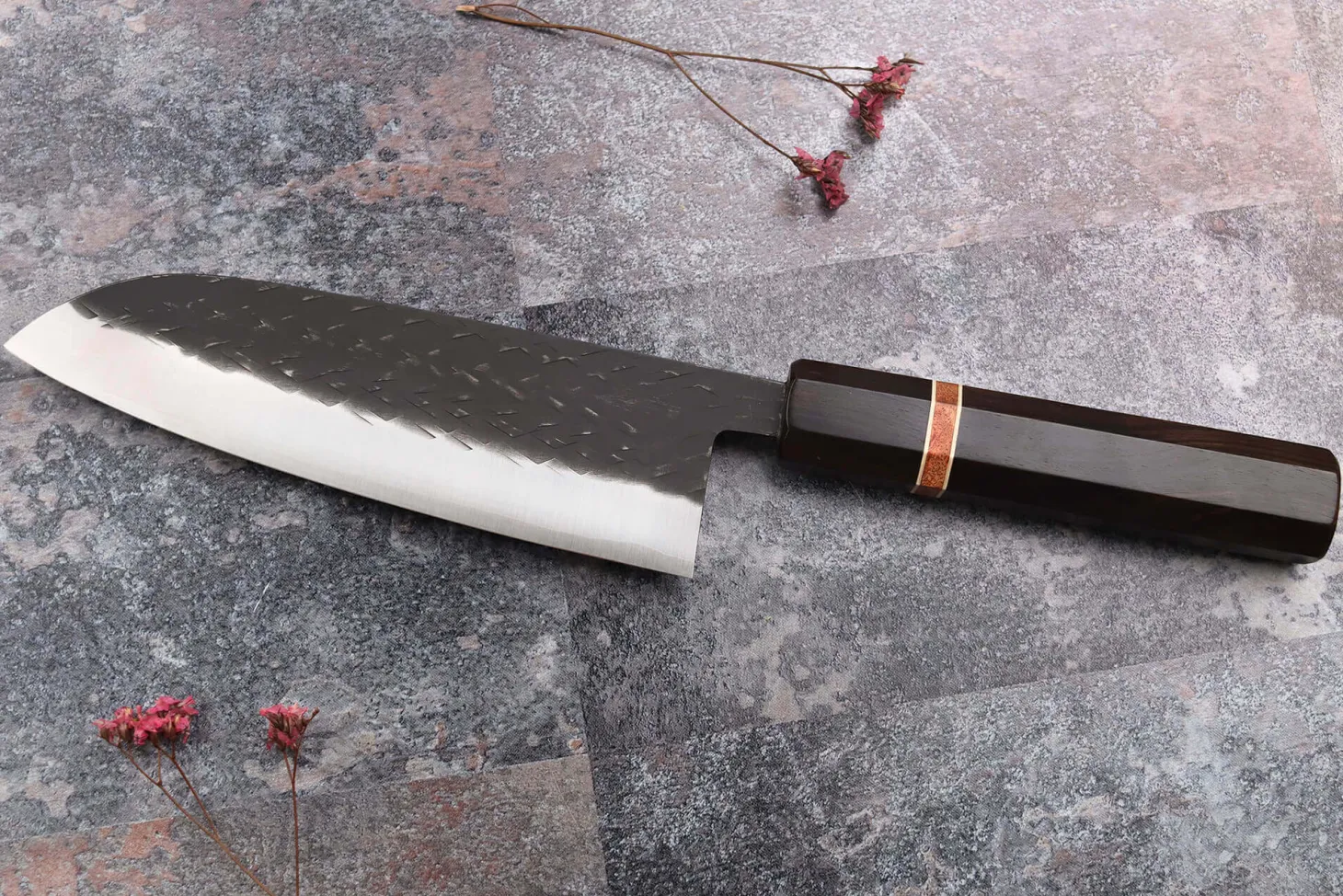 Couteau santoku 16,5cm japonais artisanal Yuzo Black SLD ébène et cognassier