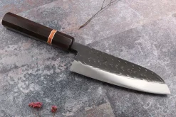 Couteau santoku 16,5cm japonais artisanal Yuzo Black SLD ébène et cognassier