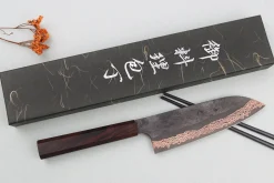Couteau santoku 18cm japonais artisanal Hatsukokoro Yorokobi Kurouchi Damas