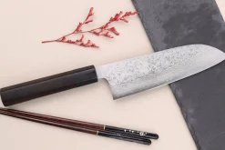 Couteau santoku 16,5cm japonais artisanal Makoto Kurosaki VG7 Damas