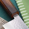 Couteau santoku 16,5cm japonais artisanal Masutani martelé manche en chêne