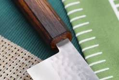 Couteau santoku 16,5cm japonais artisanal Masutani martelé manche en chêne