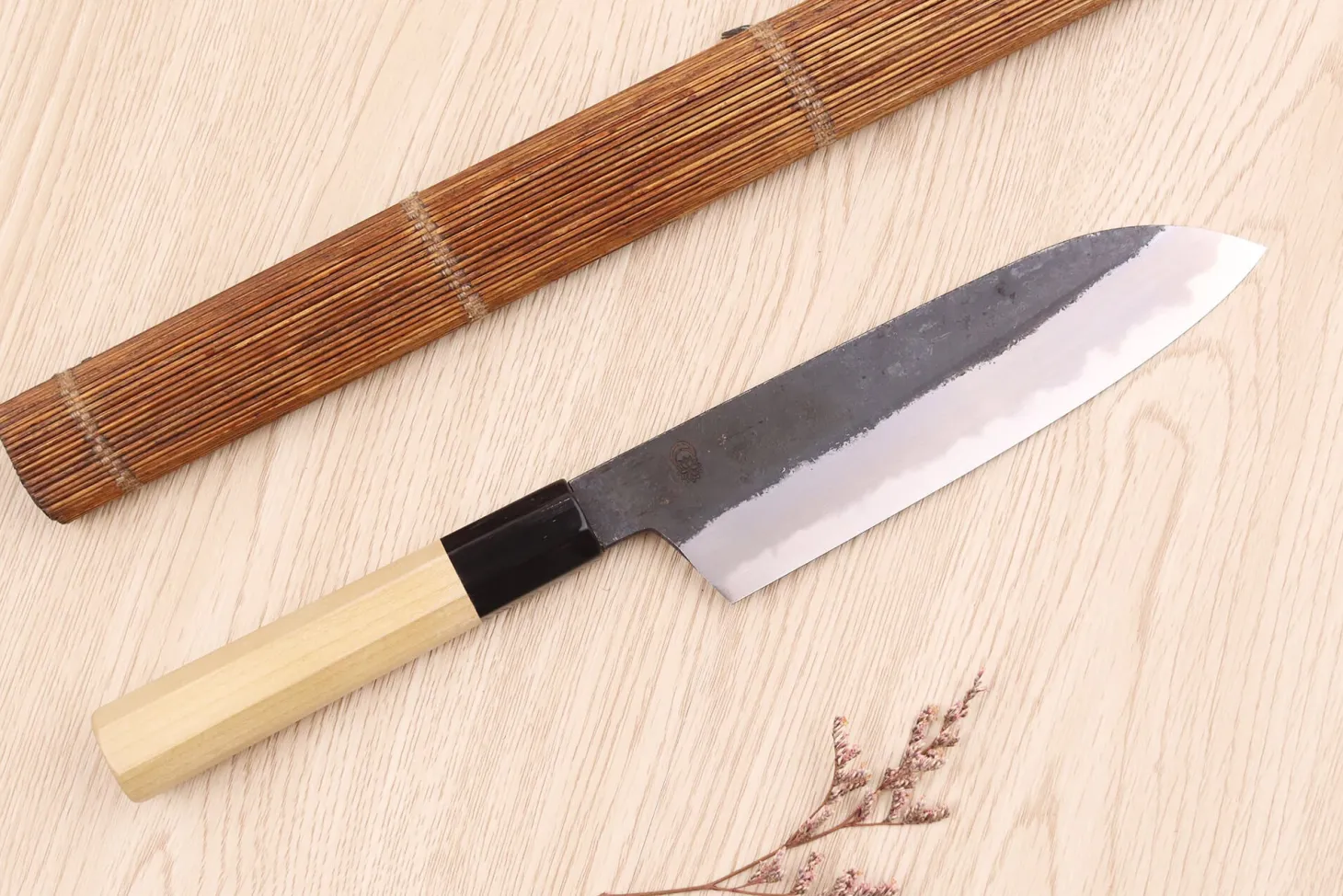 Couteau santoku 18cm japonais artisanal Sakai Kikumori Kikuzuki Kuro