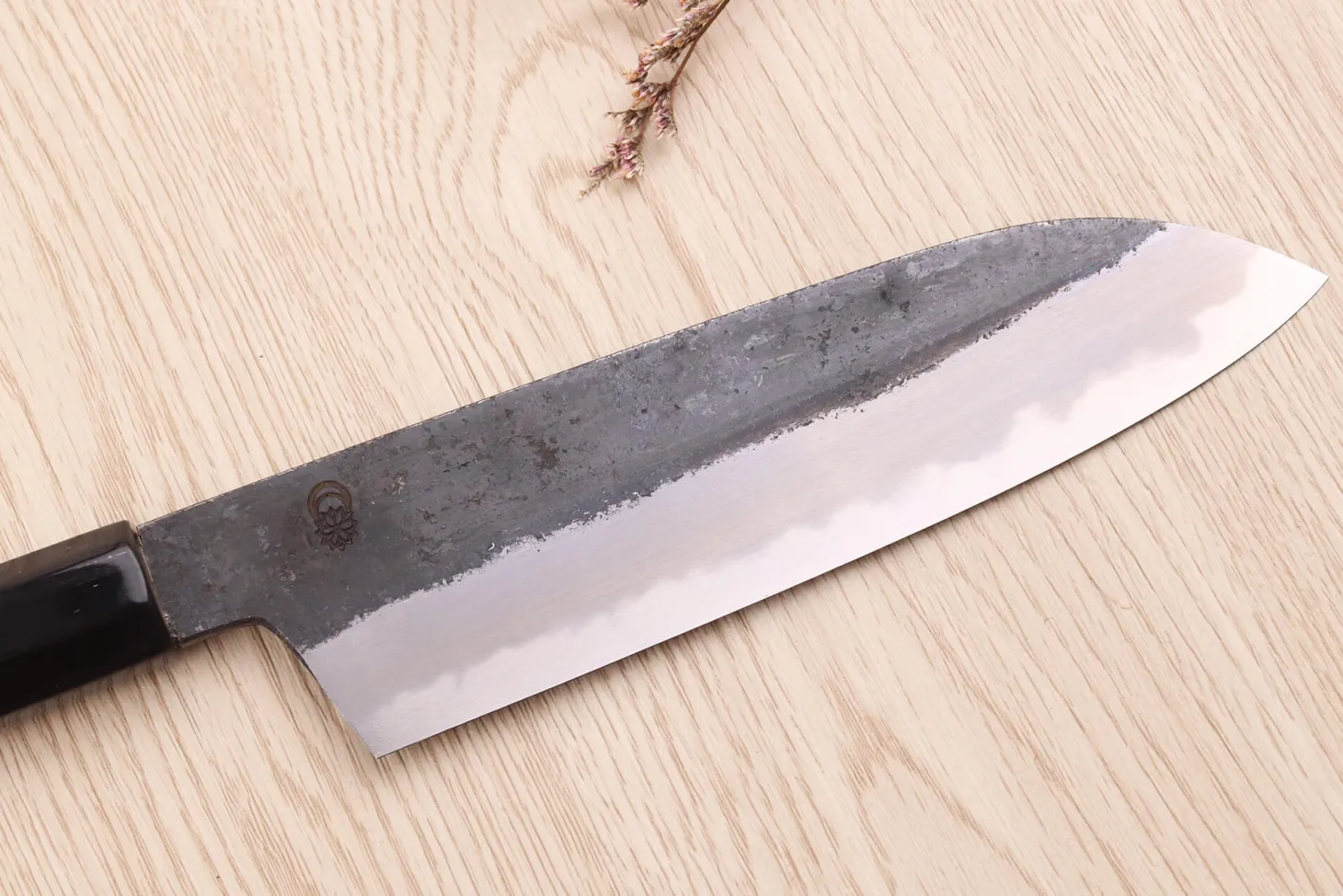 Couteau santoku 18cm japonais artisanal Sakai Kikumori Kikuzuki Kuro