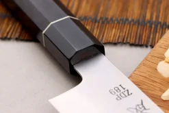 Couteau santoku 19,5cm japonais artisanal Sukenari ZDP-189 San Maï manche en ébène