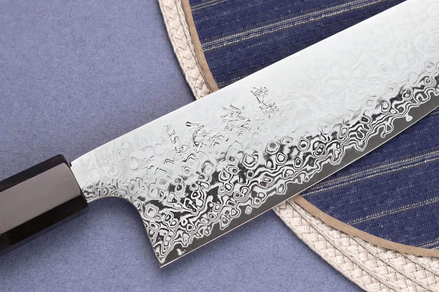 Couteau santoku 18cm japonais artisanal Hatsukokoro Ginga ATS-34 Damas ébène