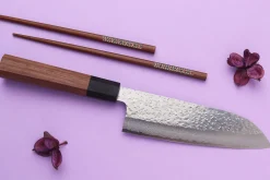 Couteau santoku 16,5cm japonais artisanal Makoto Kurosaki VG7 Damas martelé