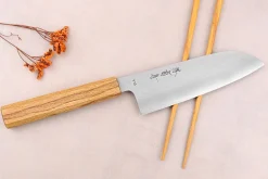 Couteau santoku 16,5cm japonais artisanal Sakai Kikumori TS10 en chêne
