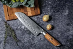 Couteau santoku Fukito Olive Damas alvéolé 14Cr 18cm