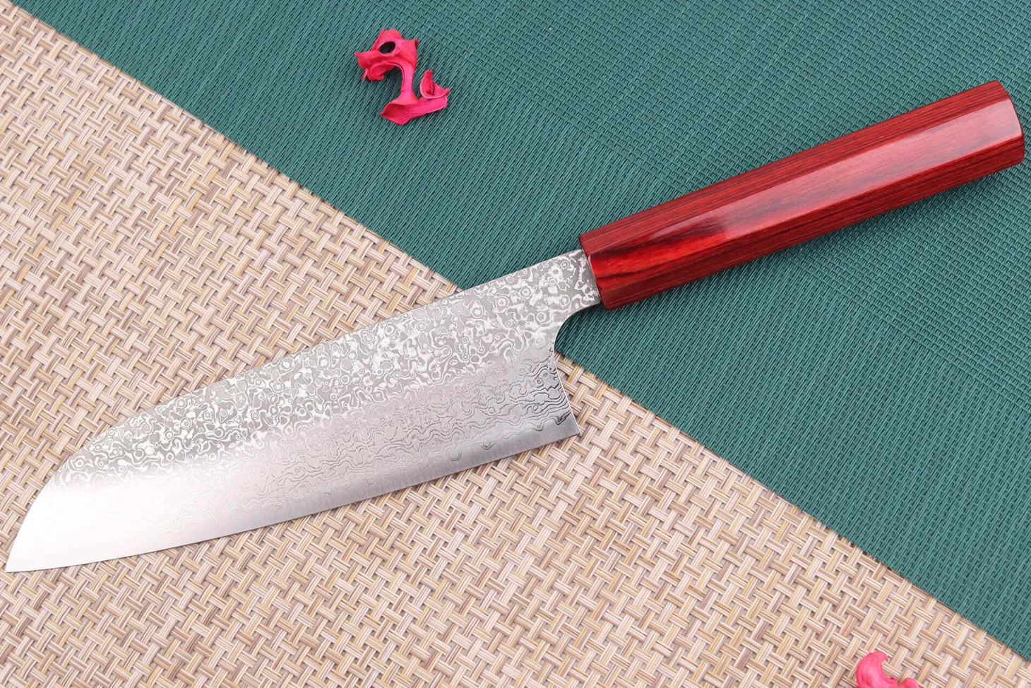 Couteau santoku japonais artisanal Kei Kobayashi SG2 Damas Heptagone 17cm