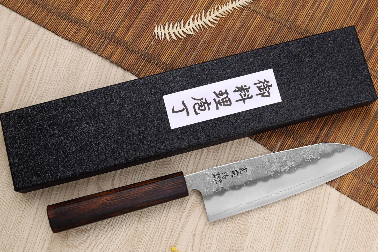 Couteau santoku japonais artisanal Wusaki Yoshi G3 chêne 16,5cm