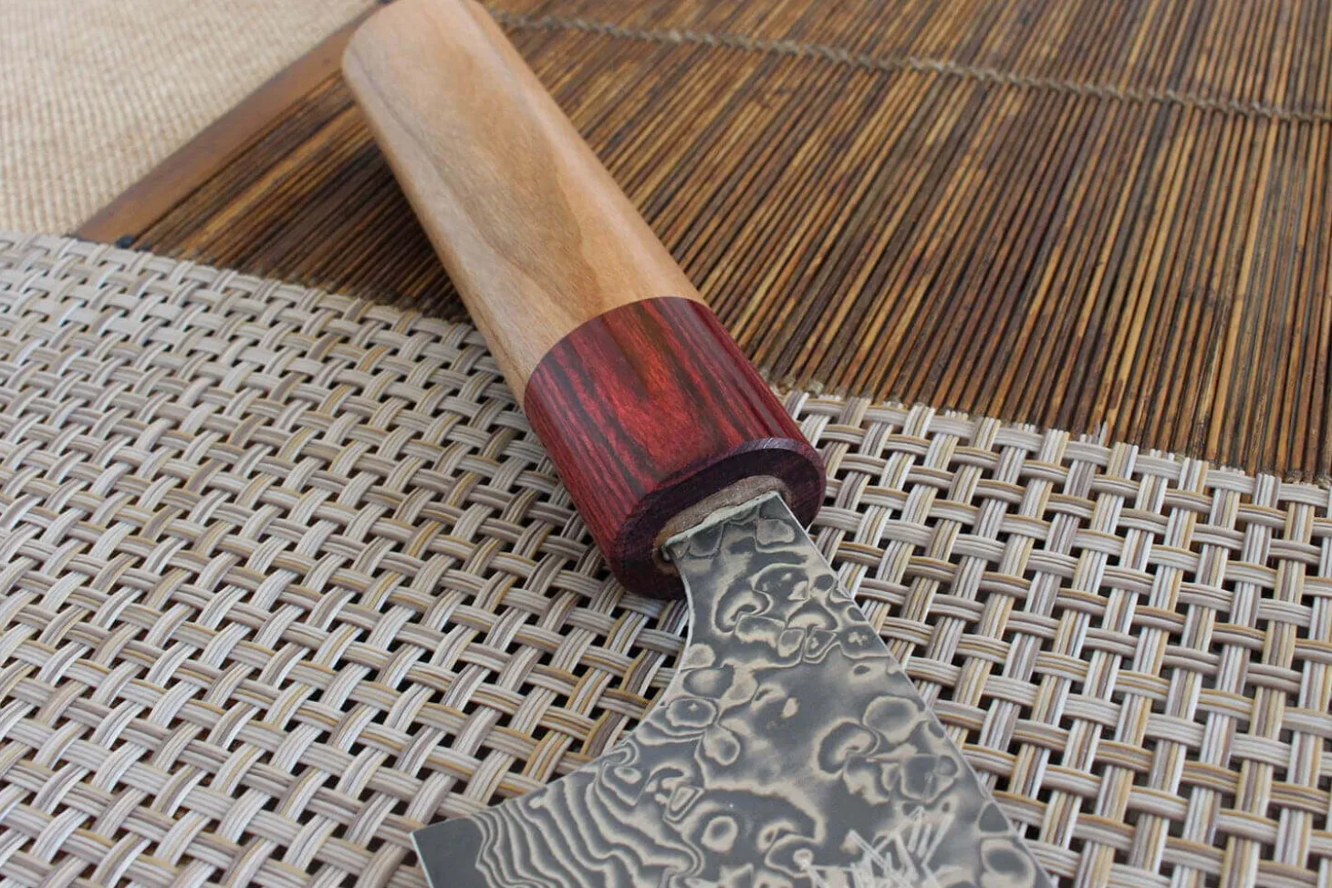 Couteau santoku japonais artisanal Yoshimi Kato 17cm VG10 Nickel Damascus cerisier