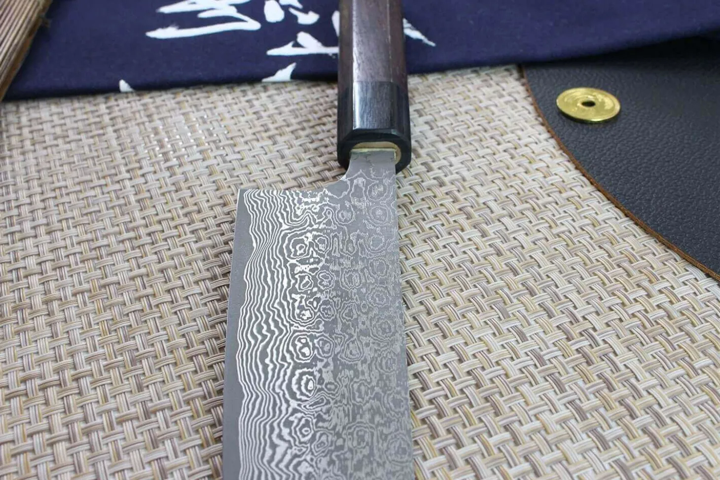Couteau santoku japonais artisanal Masakage Kumo 16.5cm damas 63 couches