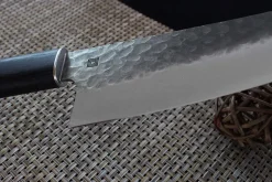 Couteau santoku japonais Shizu Hamono Yamato martelé 16cm manche sombre