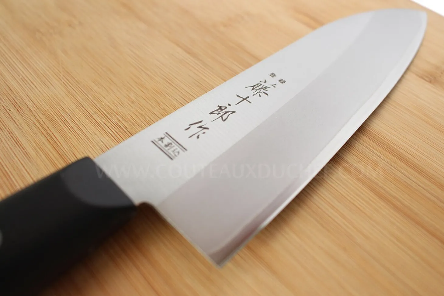 Couteau santoku japonais Tojiro DP Eco lame 17cm manche riveté