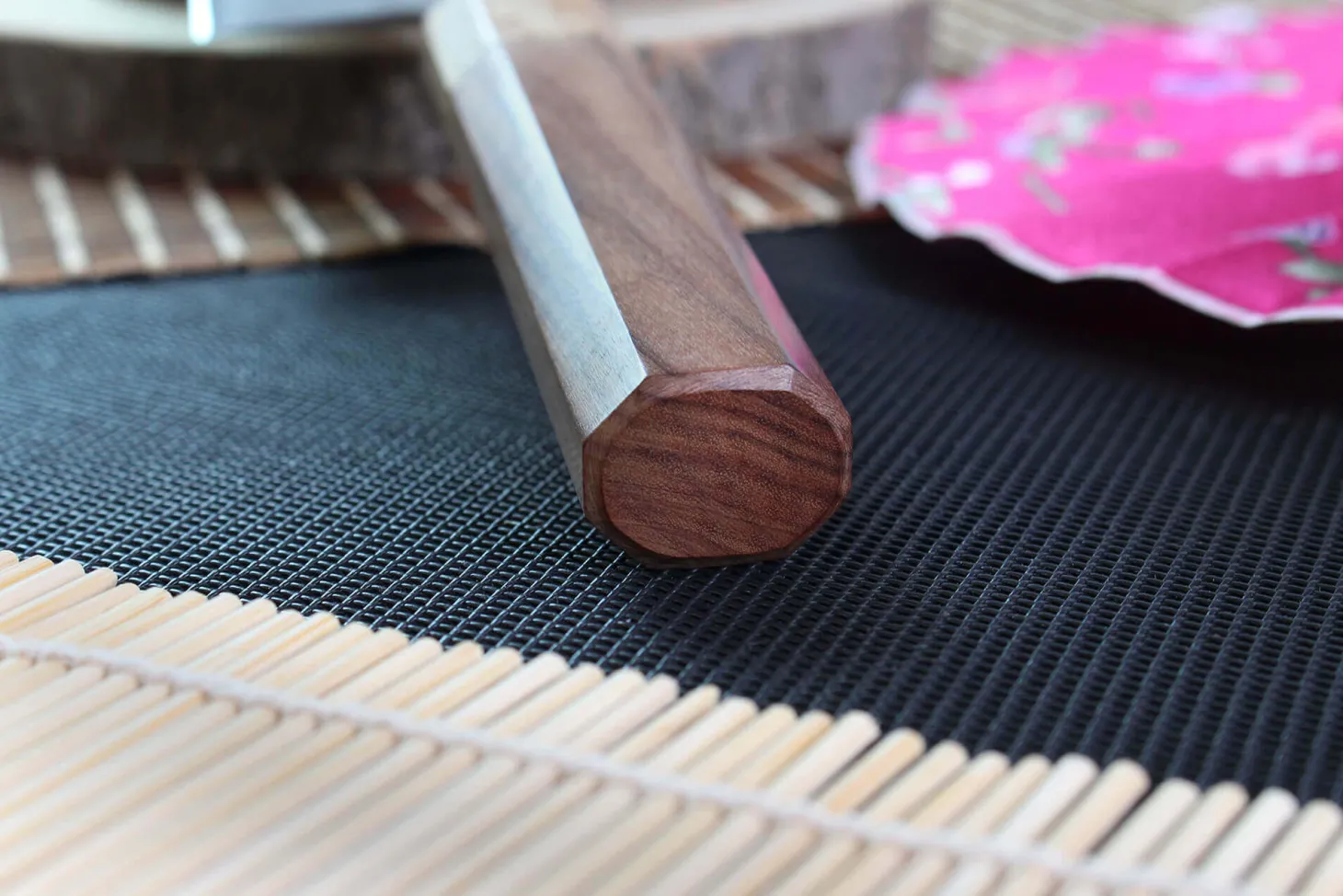 Couteau santoku japonais Tsunehisa SLD Damas bois de rose 16,5cm